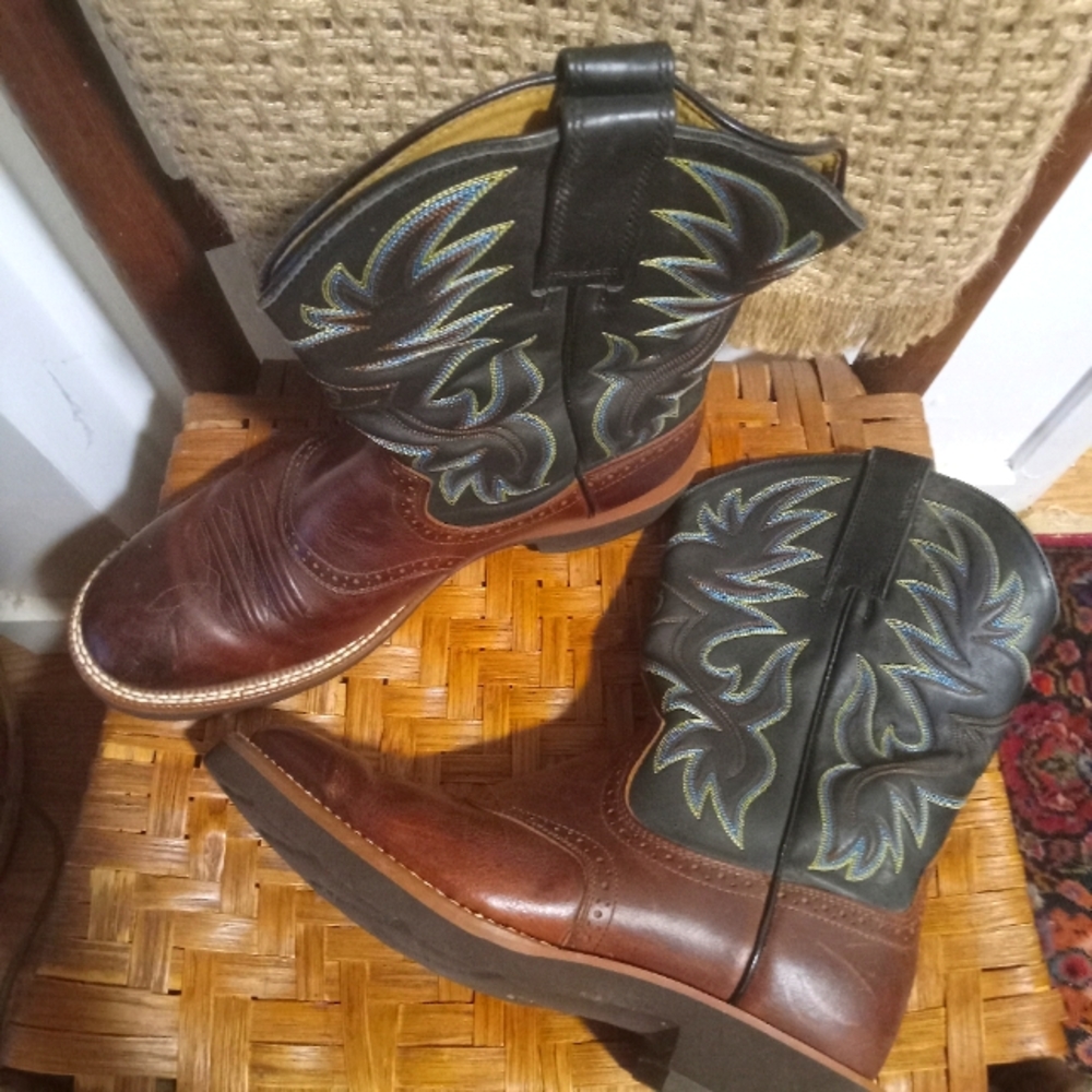 ARIAT EUC MENS SZ 9.5B COWBOY BOOTS